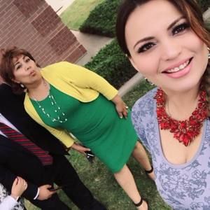 Meet your Posher, Yuriana